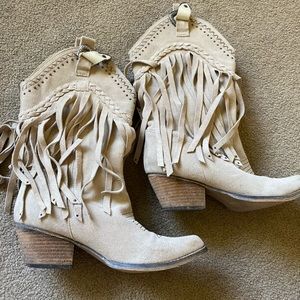 Fringe cowgirl boots